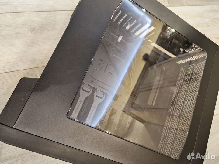 Корпус Thermaltake Core V41