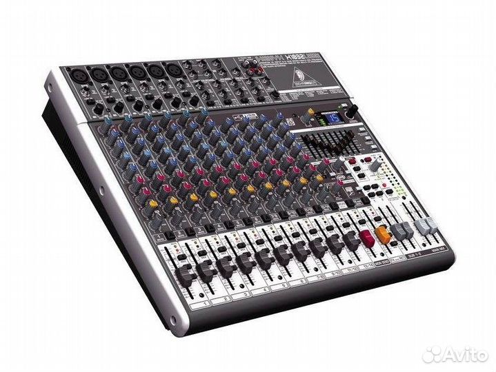 Behringer X1832USB микшерный пульт