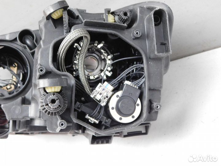 Фара правая Volkswagen Polo