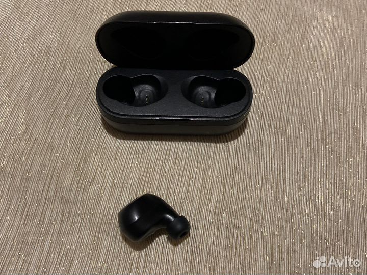 Наушник jbl левый с футляром