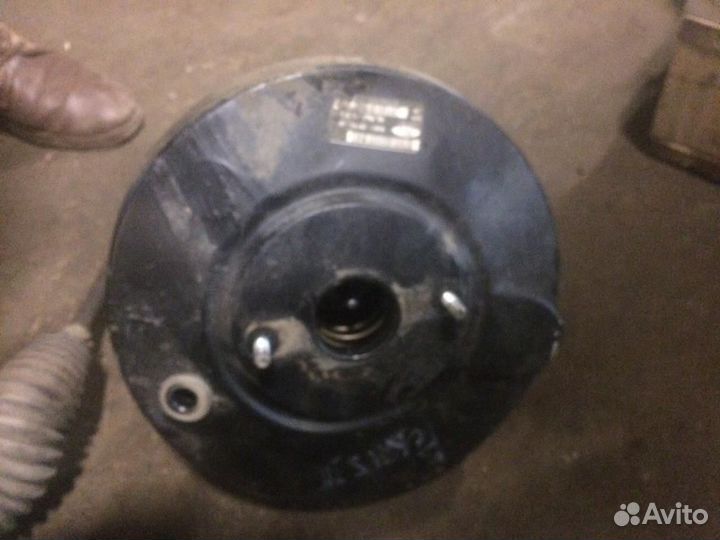 Усилитель тормозов вакуумный ford Focus III 2011