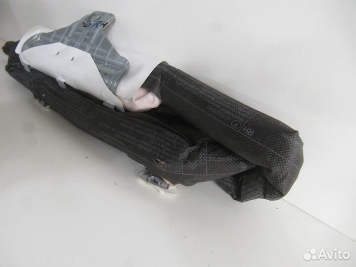 Шторка безопасности правая Peugeot 3008 2010-2016