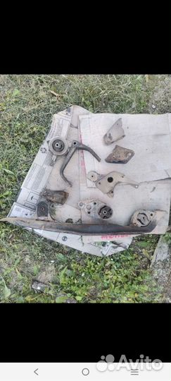 Кронштейны Nissan Primera p10