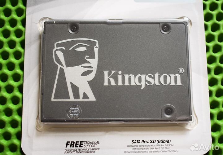 KingSton 1 тб KC600 2.5