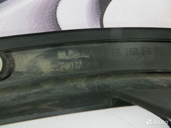 Молдинг крыла задний правый Mitsubishi Outlander 3