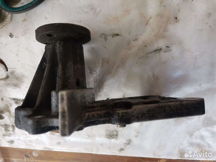 Продам помпу на форд фокус 2, 1.6. Оригинал