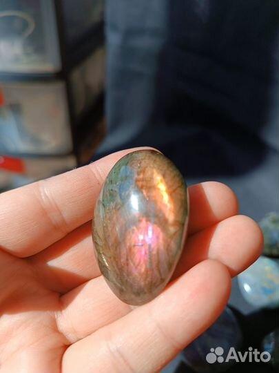 Камни самоцветы Лабрадор