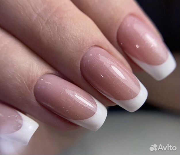 Наращивание и покрытие ногтей