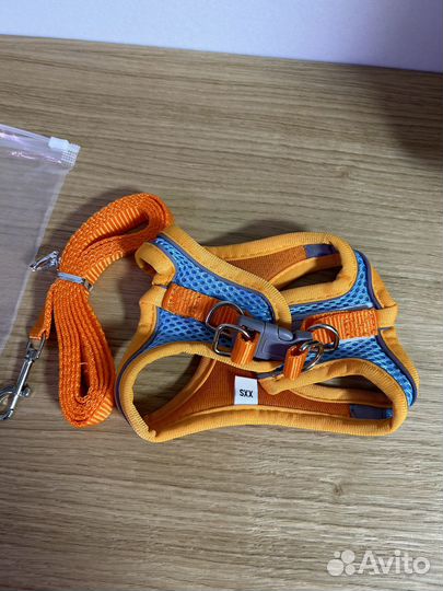 Шлейка новая для маленьких собак или кошек