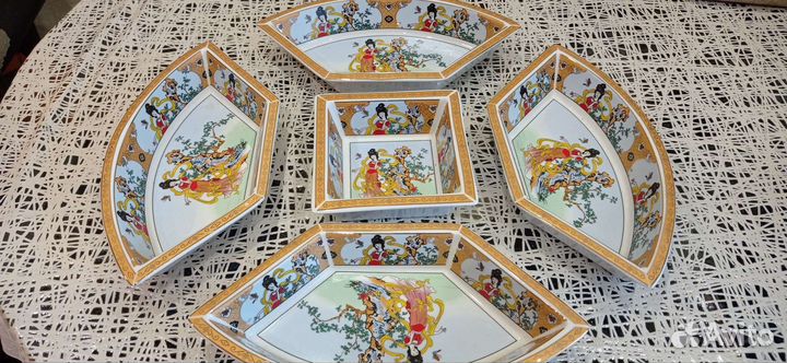 Менажница фарфоровая