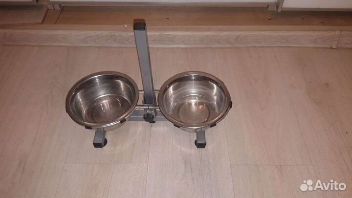 Лежанка, диван, поилка, переноска