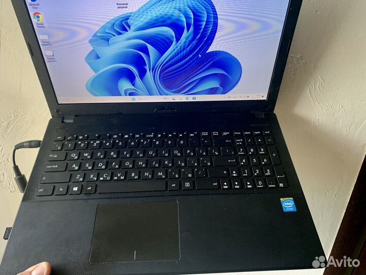 Ноутбук asus