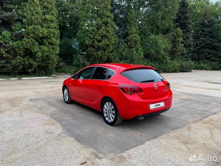 Opel Astra 1.6 AT, 2010, 220 000 км