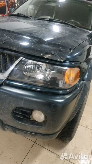 Mitsubishi Pajero Sport антихром фар + LED