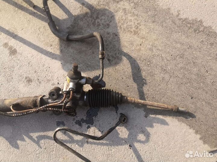 Рулевая рейка Toyota mark 90 100