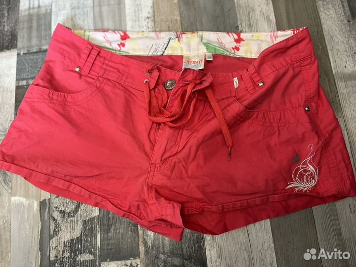 Шорты женские