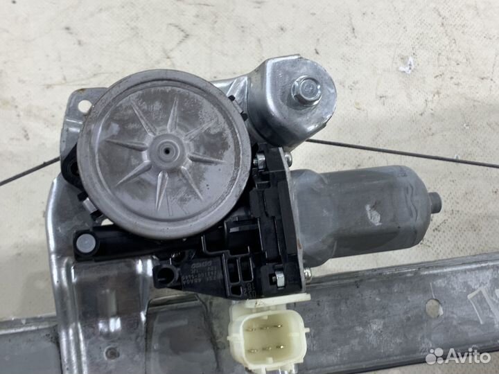 Стеклоподъёмник передний правый Nissan Murano Z52