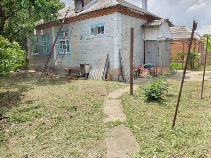 Дом 61 м² на участке 5 сот.