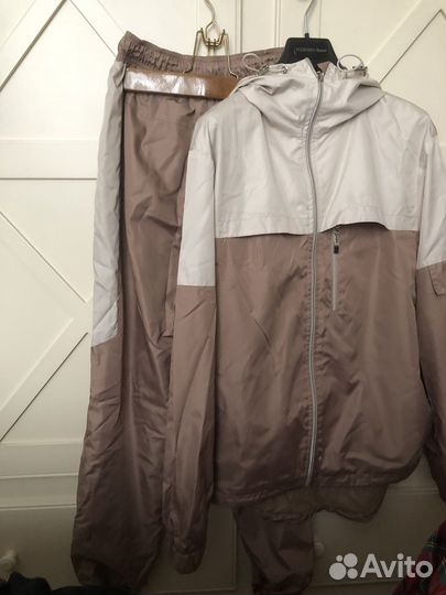 Костюм женский