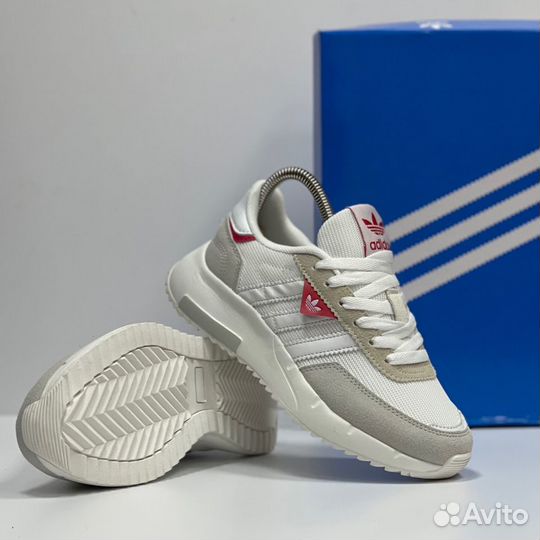 Кроссовки женские Adidas Retropy F2