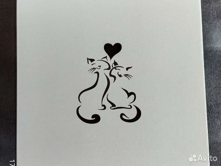 Подарочные коробки с надписью. Все по 50