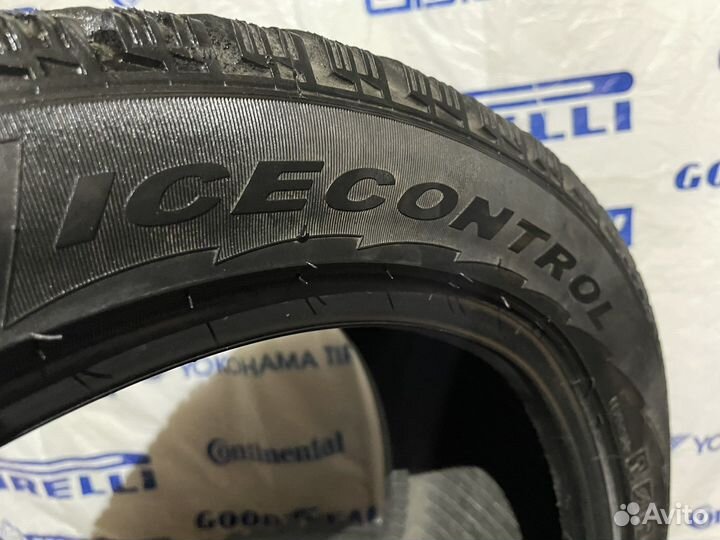 Pirelli Winter Ice Control 215/45 R17