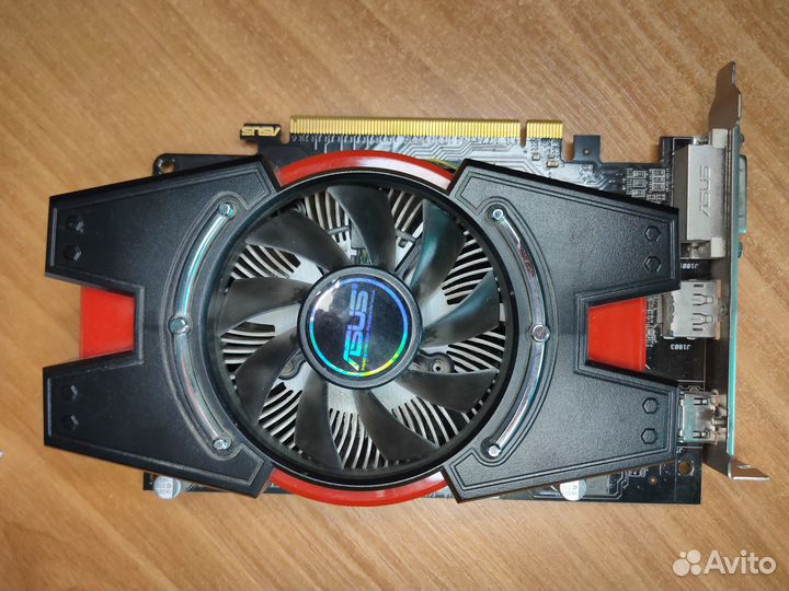 Asus AMD Radeon hd 6670 1 GB gddr5