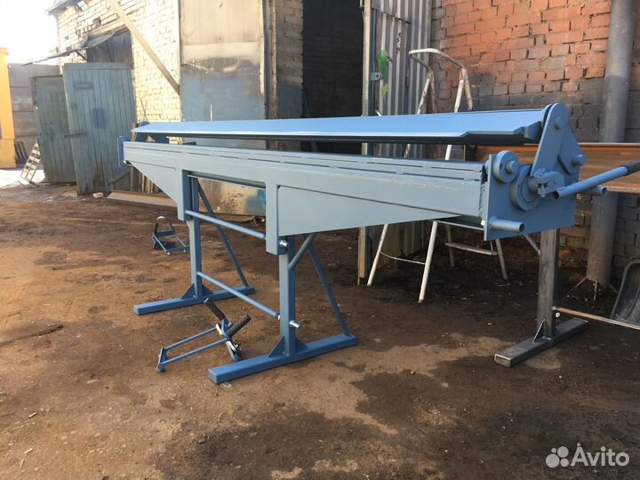 Ручной листогибочный станок «Атлант» 3000