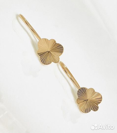 Золотые серьги