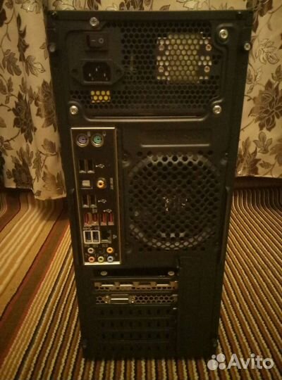 Компьютер системный блок, Монитор