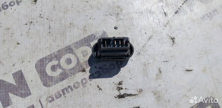 Кнопка обогрева стекла Renault Symbol