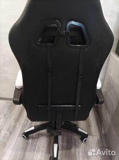 Компьютерное кресло