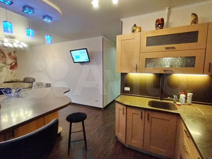 2-к. квартира, 62 м², 3/16 эт.