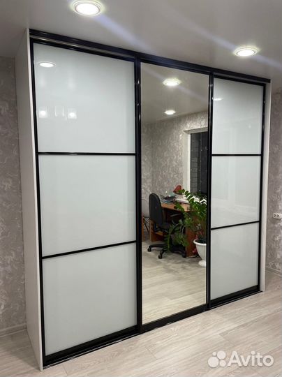 Шкаф распашной