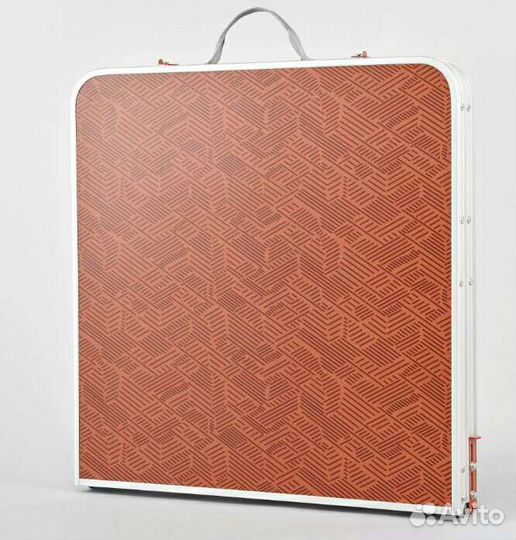 Стол раскладной и 2 стула складных