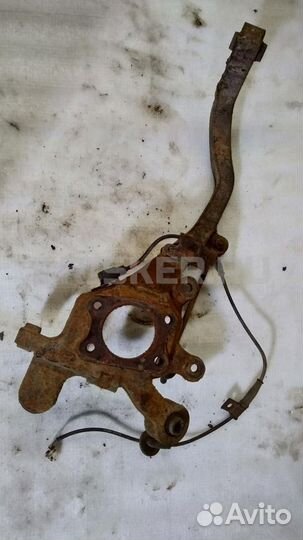 Кулак задний правый Хендай Соната 4 (EF)