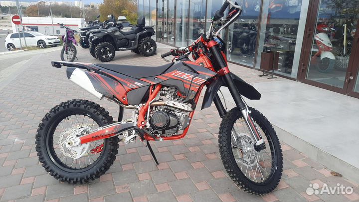 Мотоцикл BSE Z10