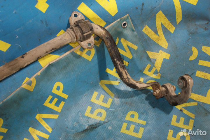 Передний стабилизатор Audi A4