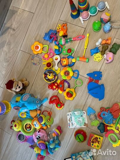 Детские игрушки до 1 года пакетом
