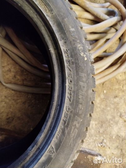 Hankook Winter I'Pike RS2 W429 215/50 R17