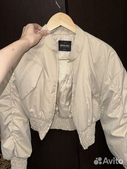 Бомбер brusnika