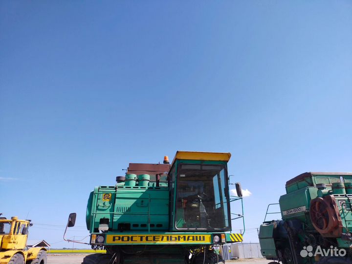 Комбайн Ростсельмаш Дон 1500Б, 1990