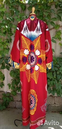Узбекский халат из сюзане и иката. Узбекский чапан