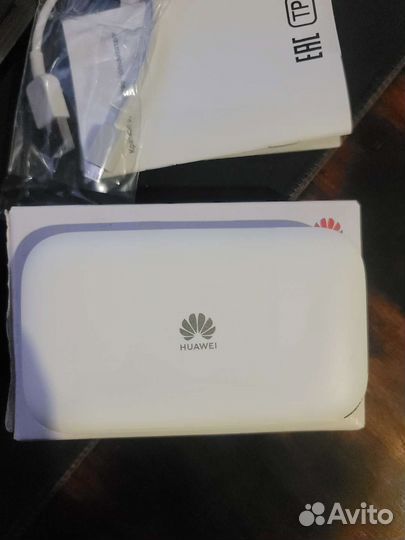 Портативный Wi-Fi роутер Huawei E5576-320