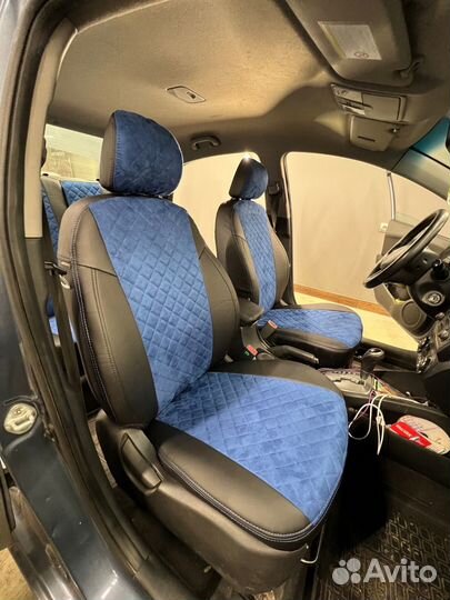 Чехлы Автопилот KiaRio3 черные с синей алькантарой