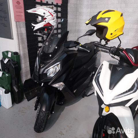 Макси-скутер Vento MAX