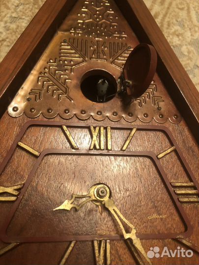 Часы настенные с кукушкой Маяк