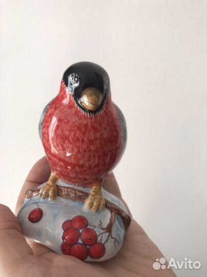 Снегирь с рябиной майолика