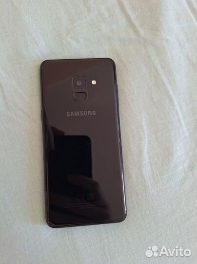 Samsung Galaxy A8 (2018), 4/32 ГБ