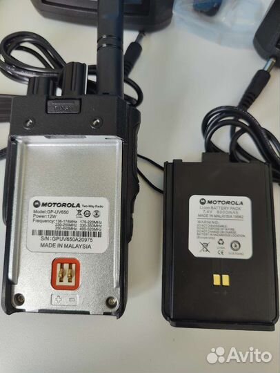 Комплект раций motorola GP-UV650 новые 2 штуки